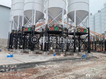中铁十七局1号站LED屏安装