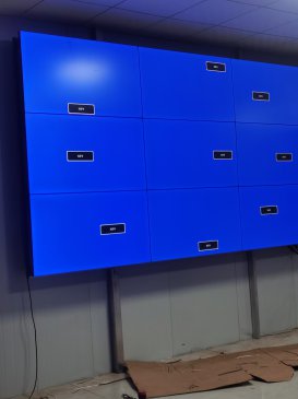 中铁一局宜涪高铁8标3号站安装拼接大屏